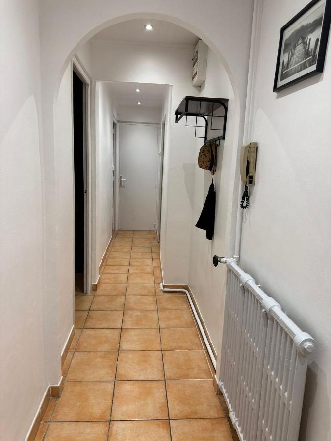Appartement Lumineux Et Spacieux 2 Chambres Avec Parking Gratuit Dans La Rue Perpignan Exterior photo