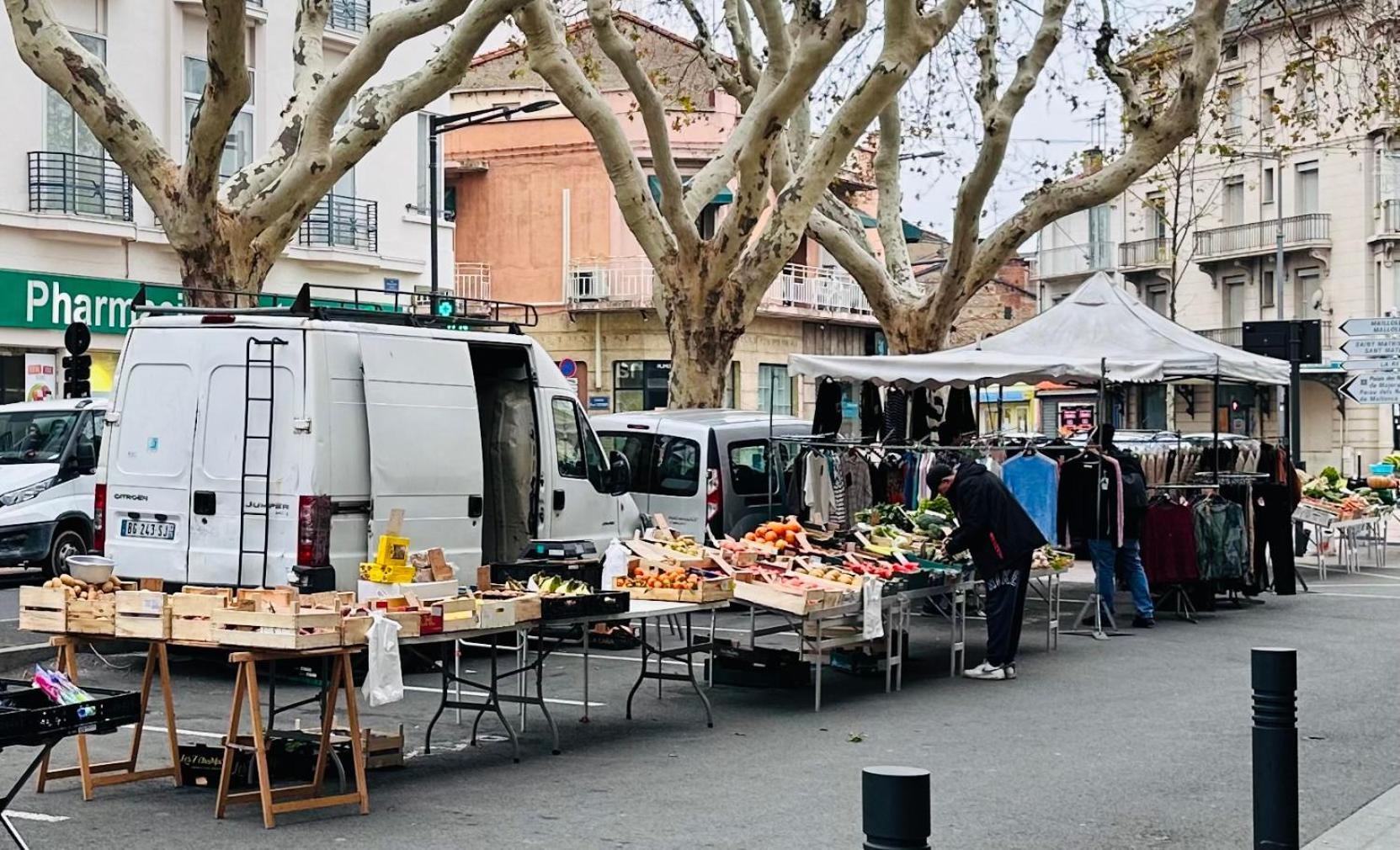 Appartement Lumineux Et Spacieux 2 Chambres Avec Parking Gratuit Dans La Rue Perpignan Exterior photo